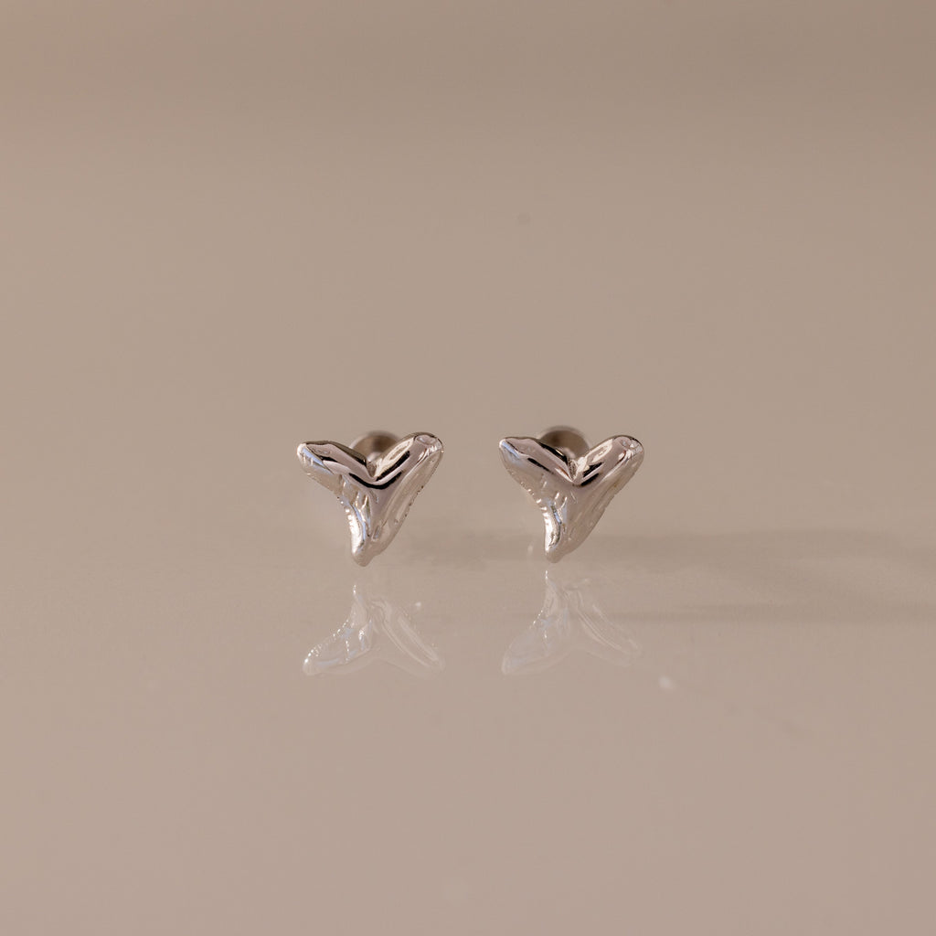 Shark Tooth Flatback Studs