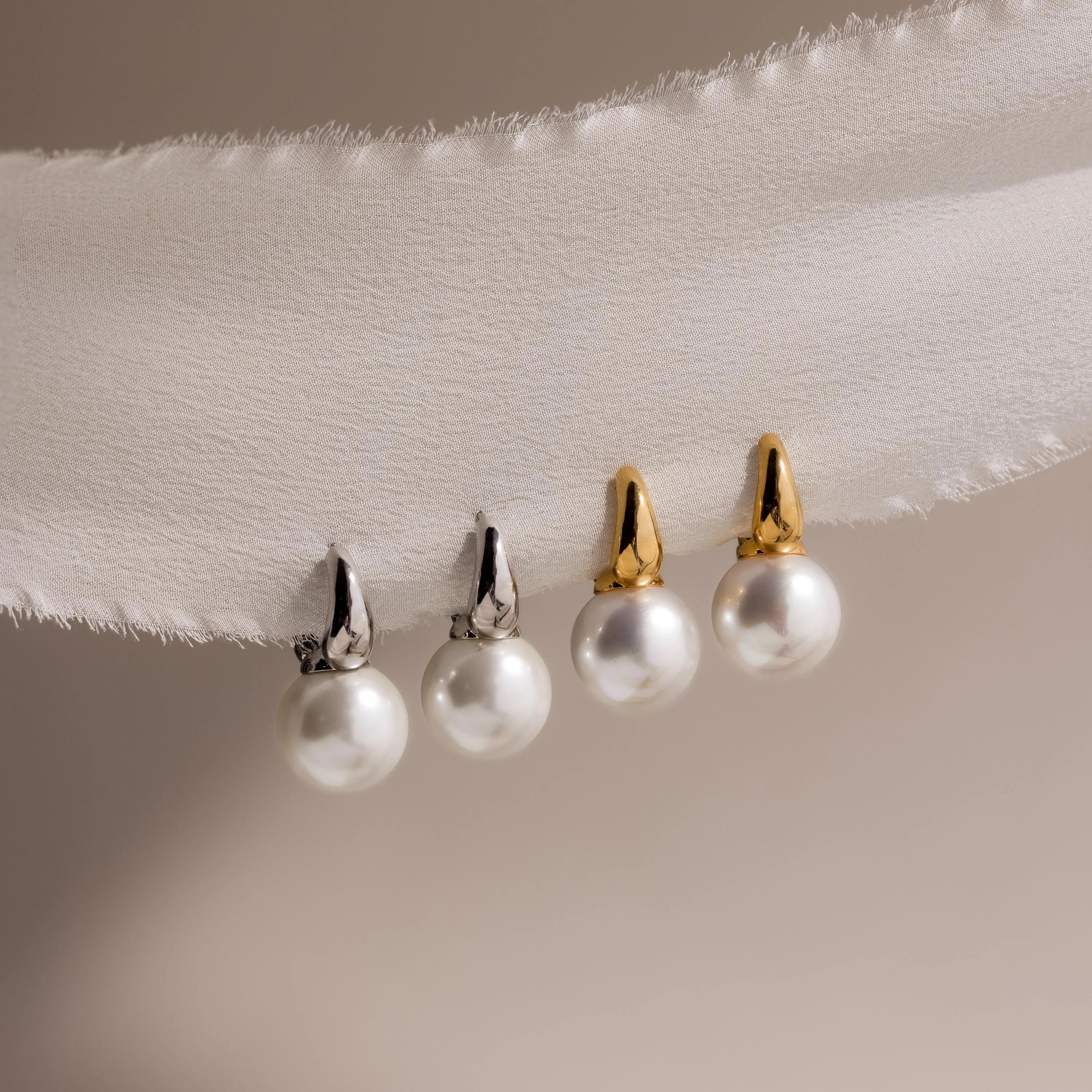 Dome Pearl Huggies