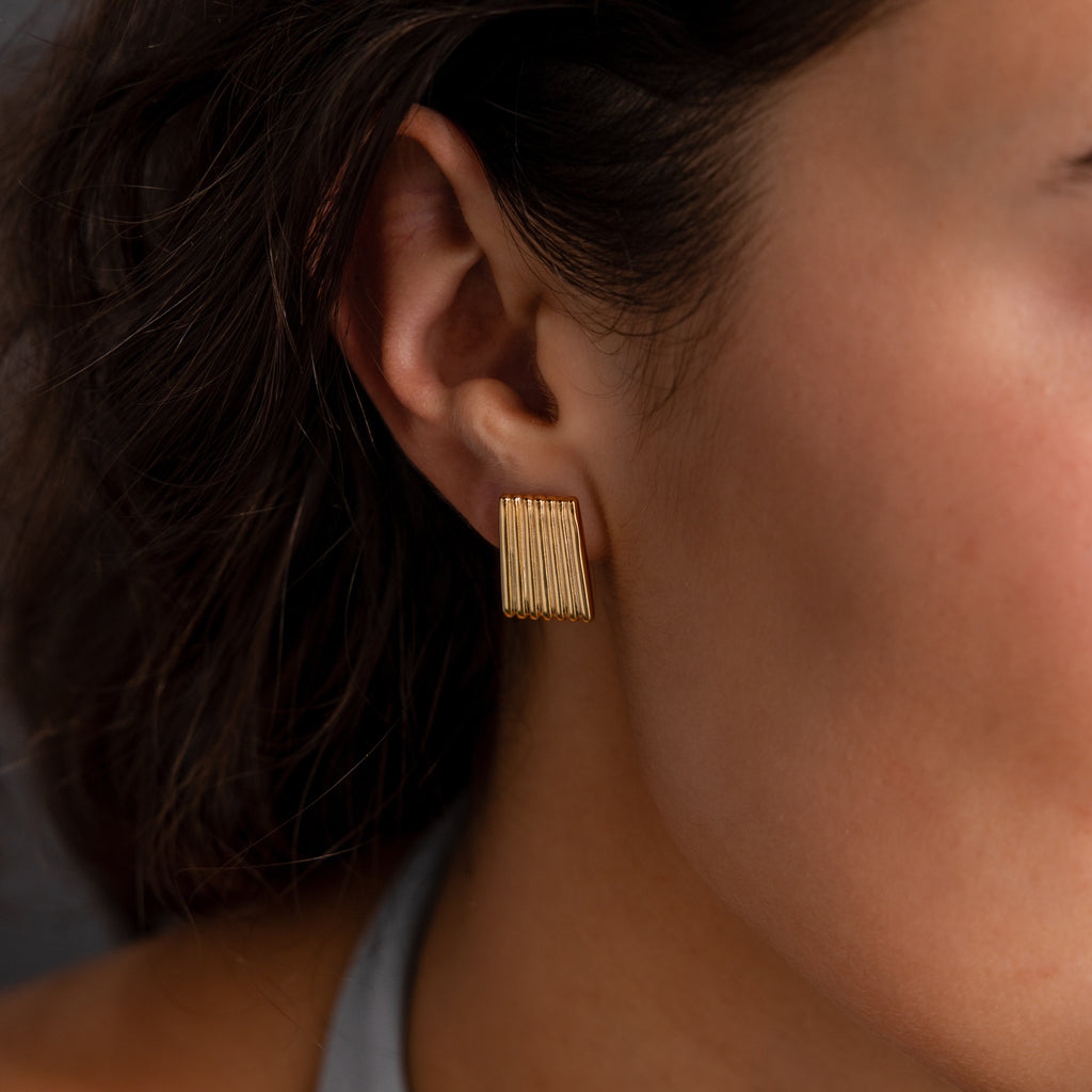 Ribbed Earrings