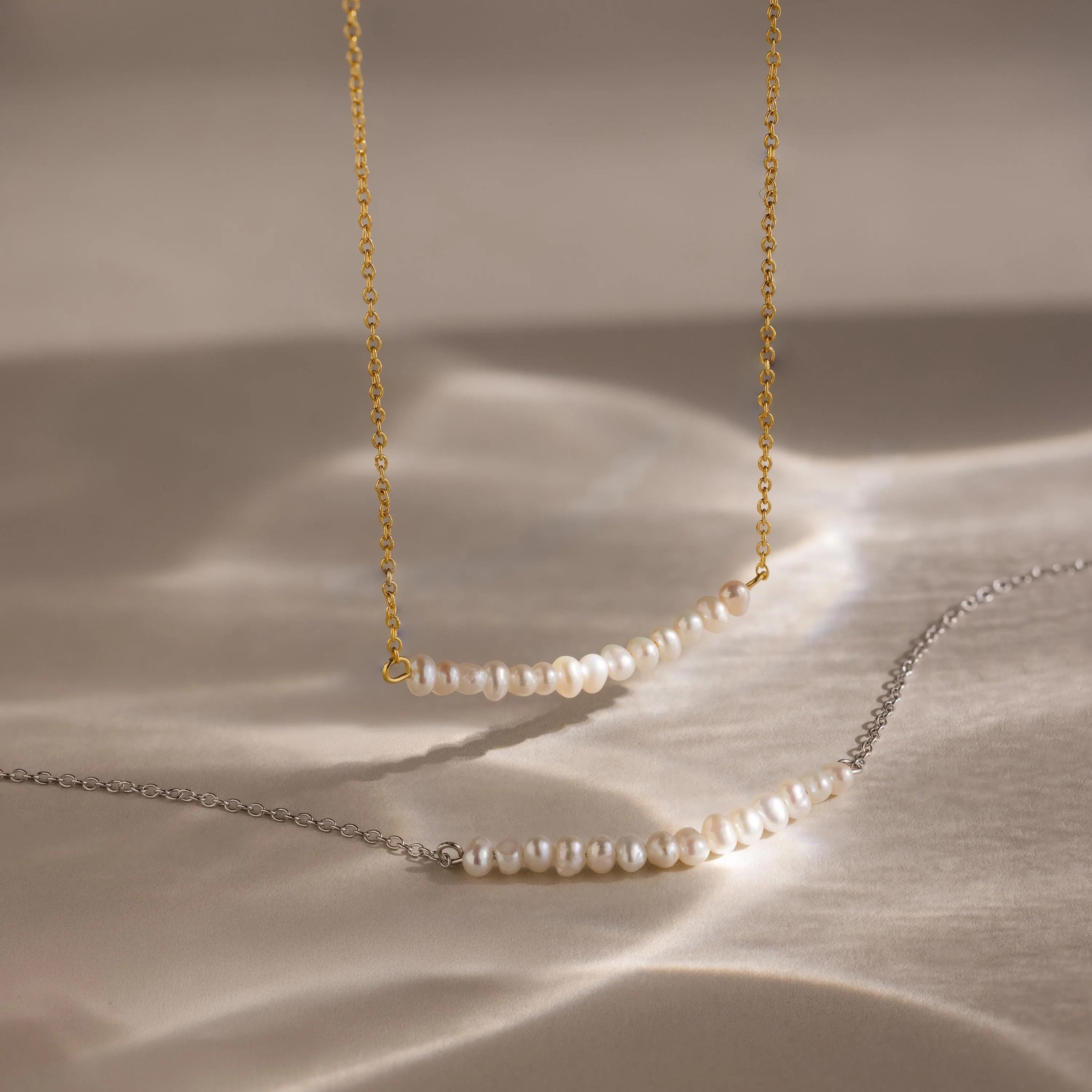 Pearl Curve Necklace