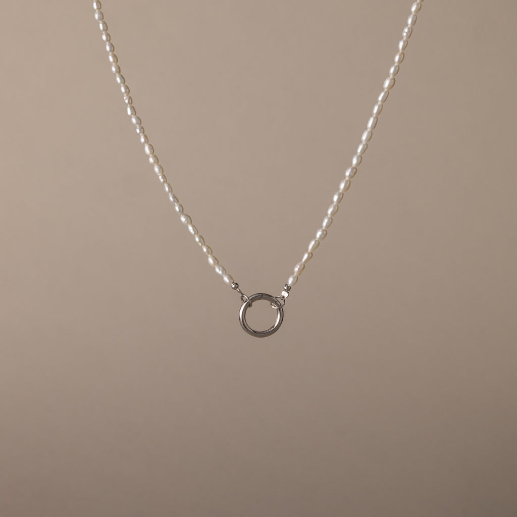 Pearl Chain Clasp Necklace