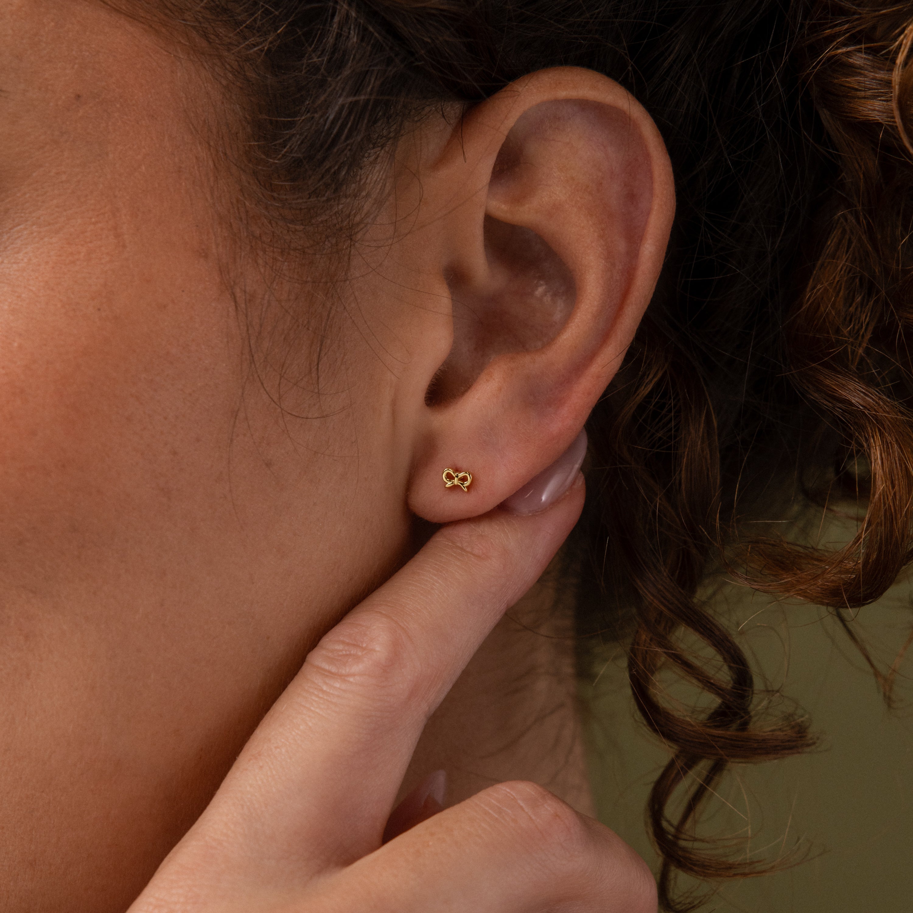 Tiny Bow Flatback Studs