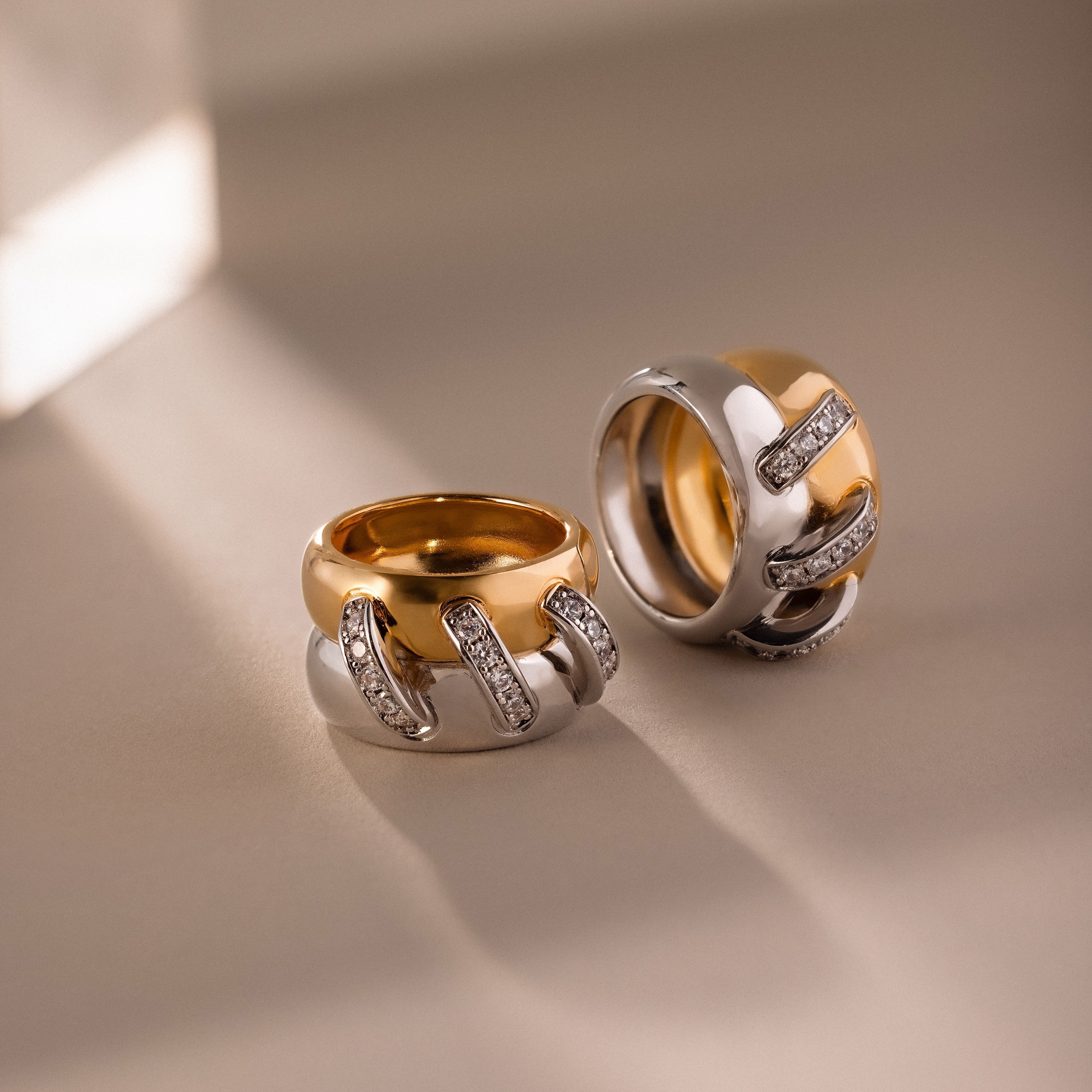 Sculpted Mixed Metal Link Ring