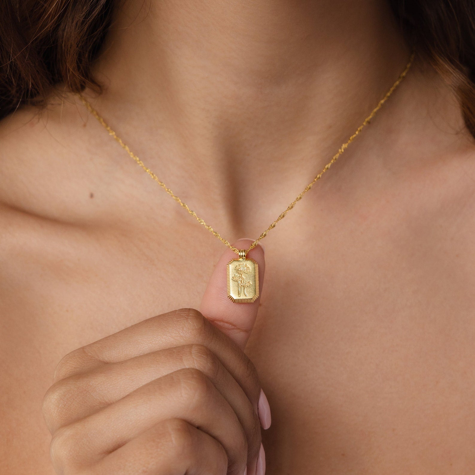 Ribbed Birth Flower Tag Necklace