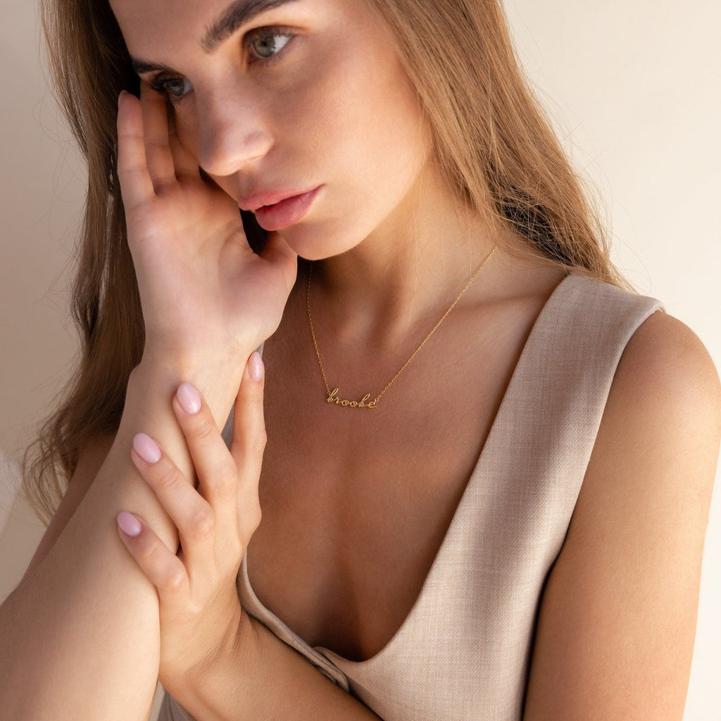 Dainty Bubble Name Necklace