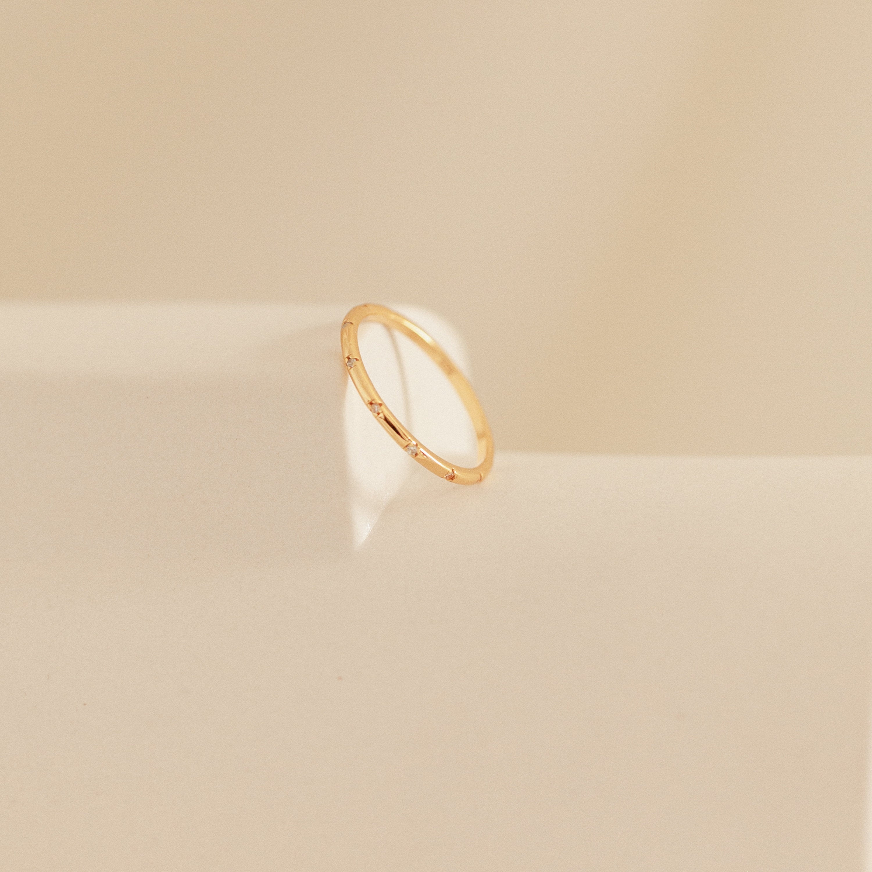 Sprinkle Diamond Ring