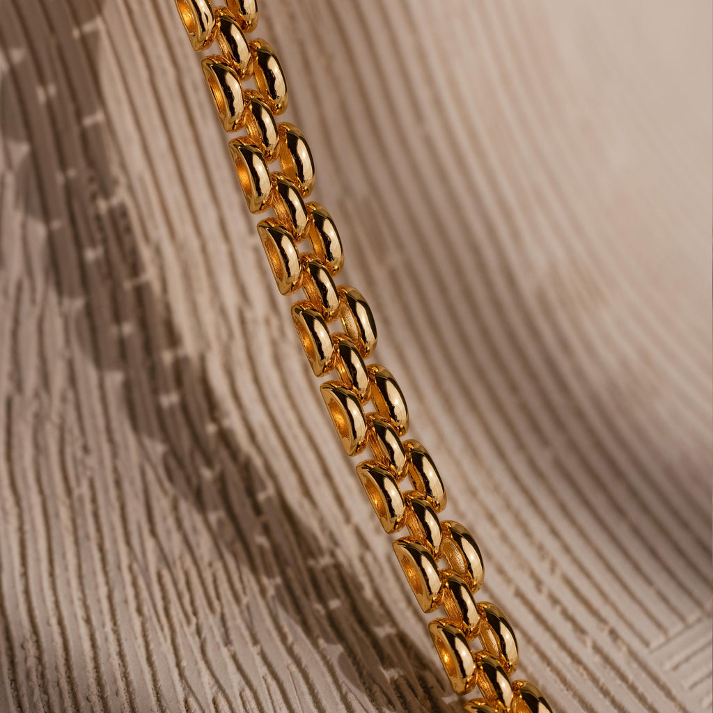 Strap Necklace