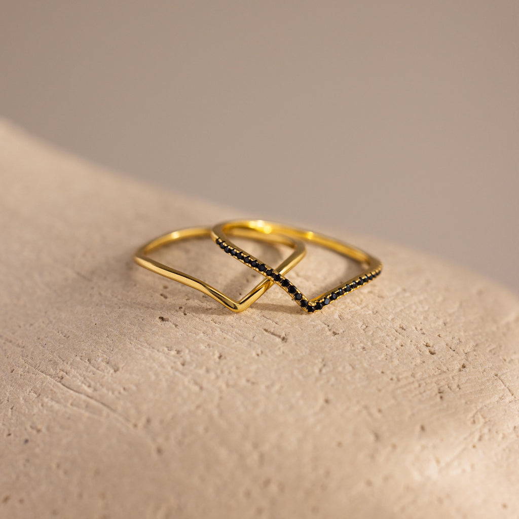 Onyx Chevron Ring Set