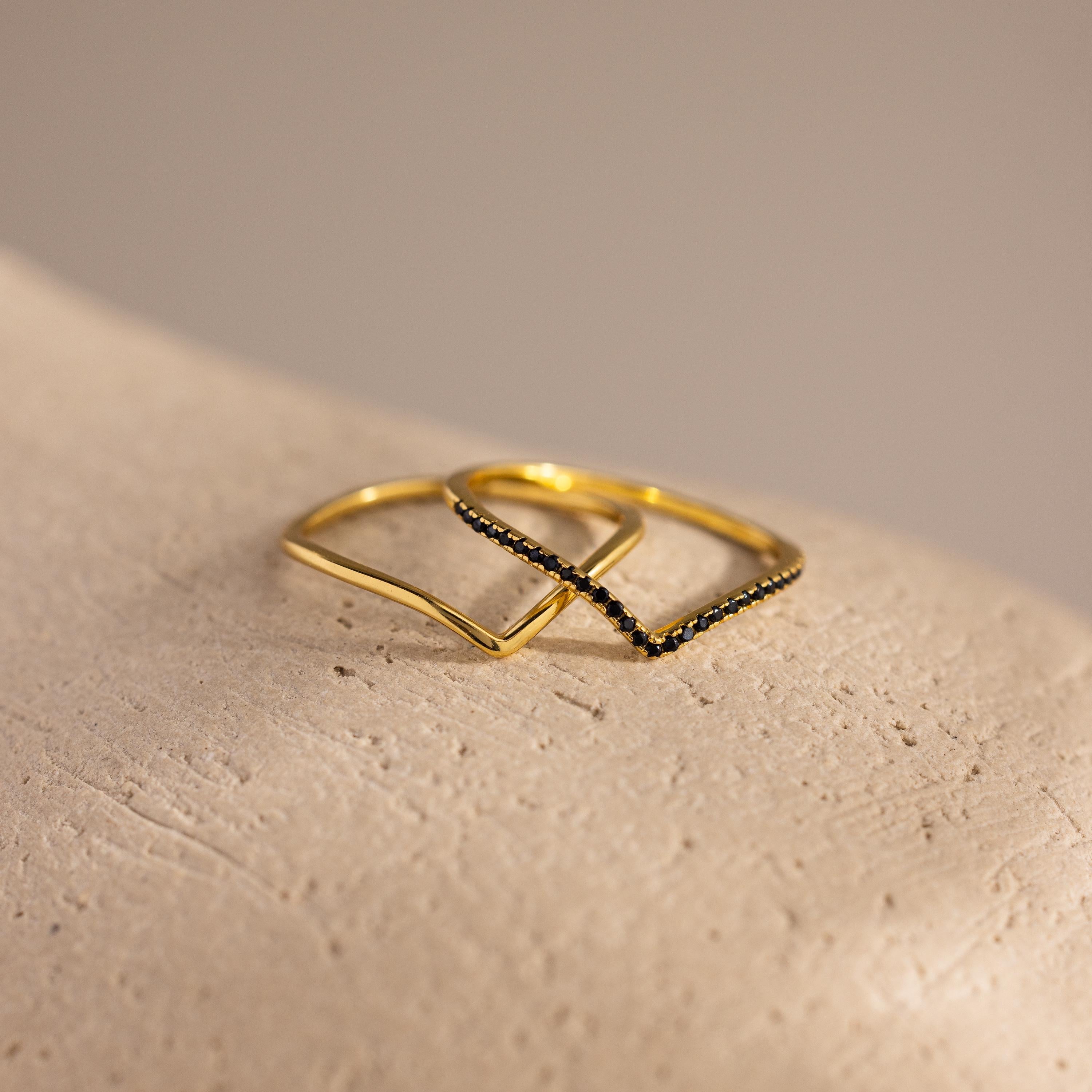 Onyx Chevron Ring Set