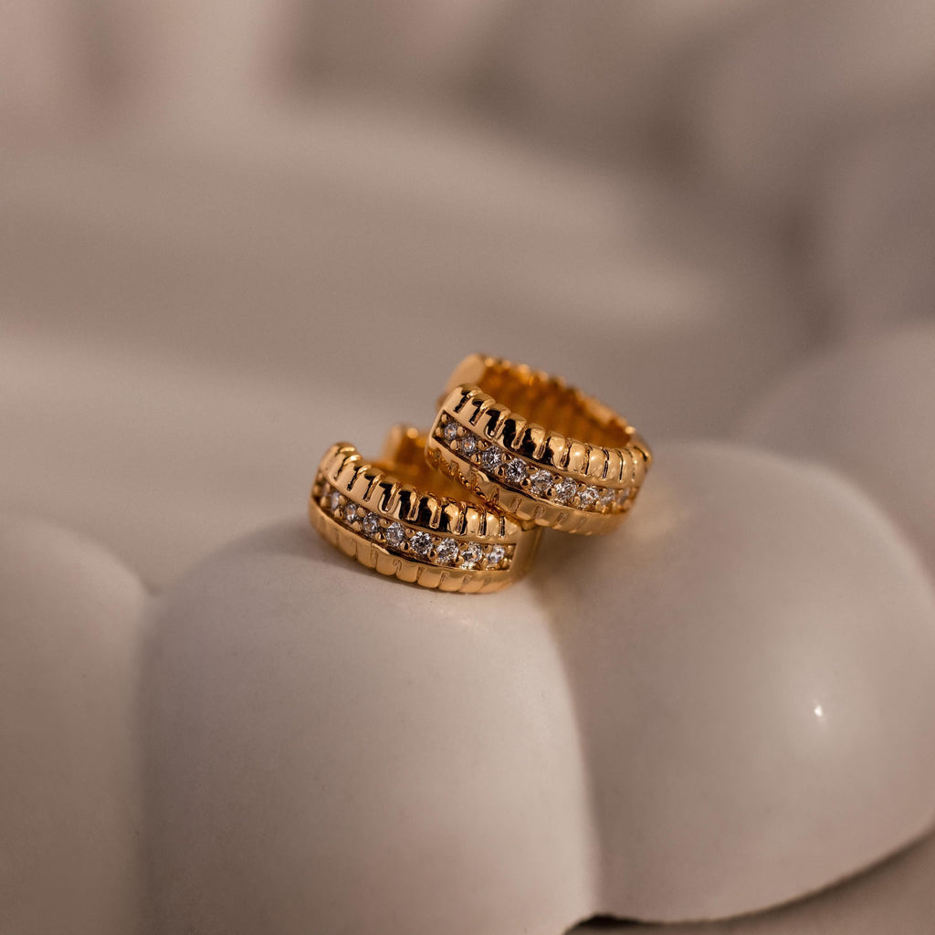 Ribbed Pave Huggies