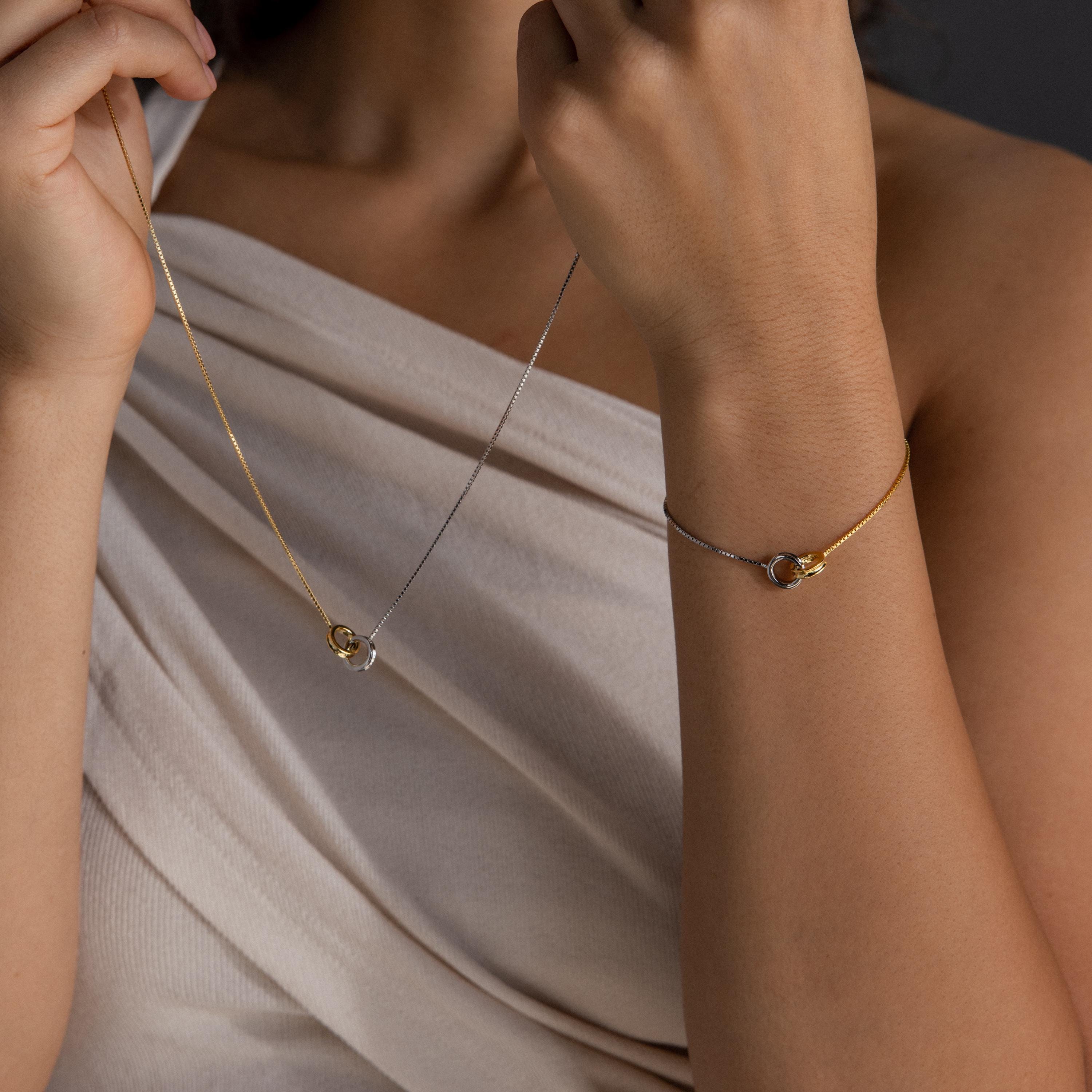 Interlocking Circles Necklace and Bracelet Set