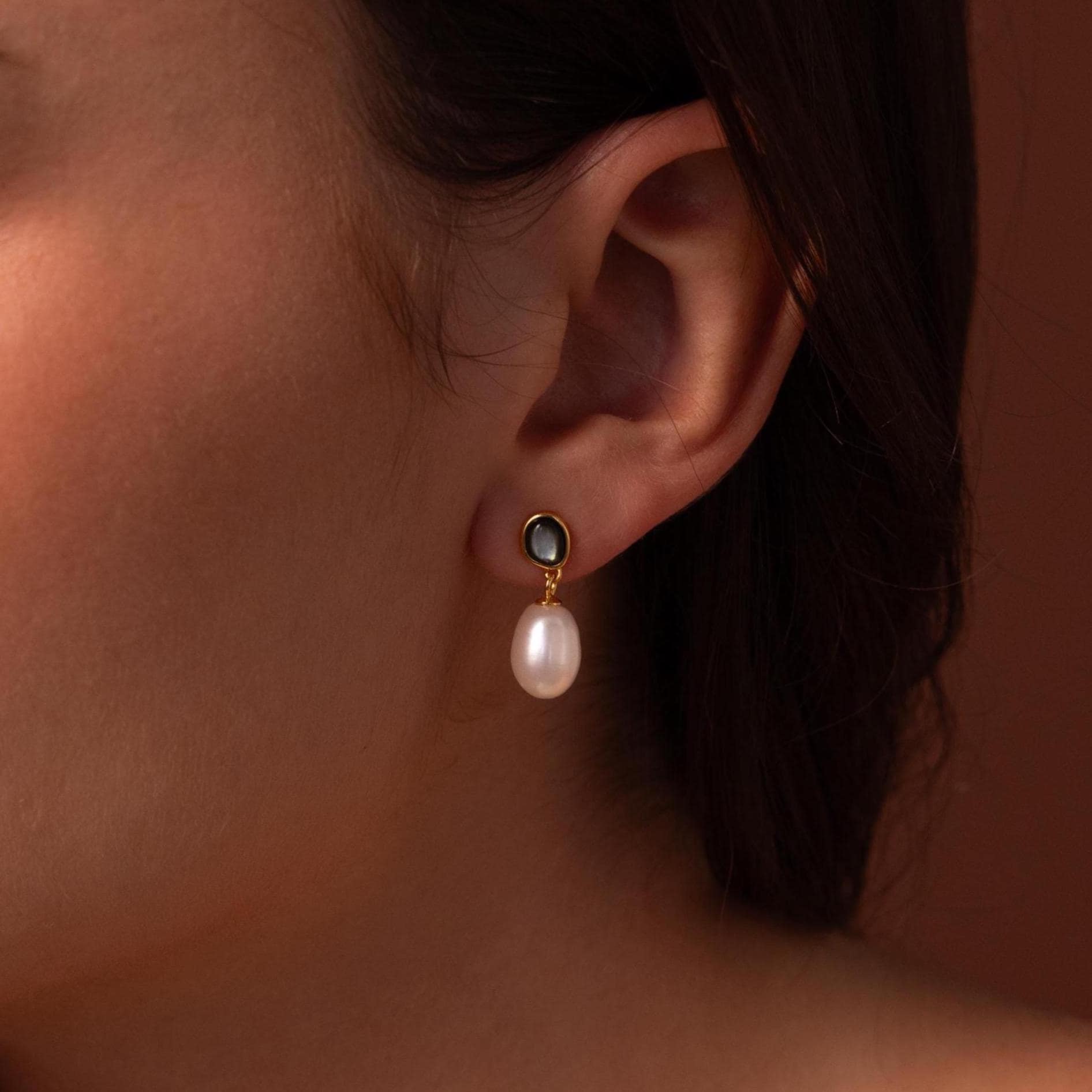 Midnight Pearl Drop Earrings