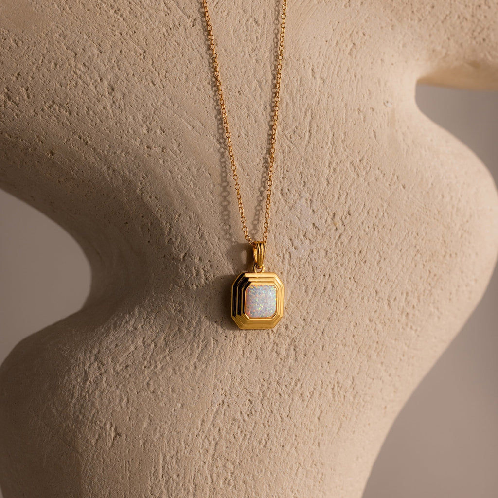 Ribbed Birthstone Pendant Necklace